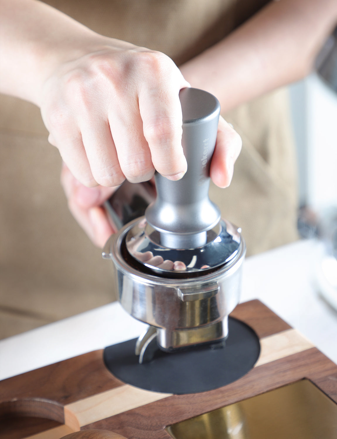 Laekerrt 51mm Stainless Steel Espresso Tamper, Barista Coffee Tamper with Calibrated Spring Loaded, 100% Flat Tamper Fits for Espresso Machine 51mm Portafilter Basket, Espresso Hand Tamper Tools